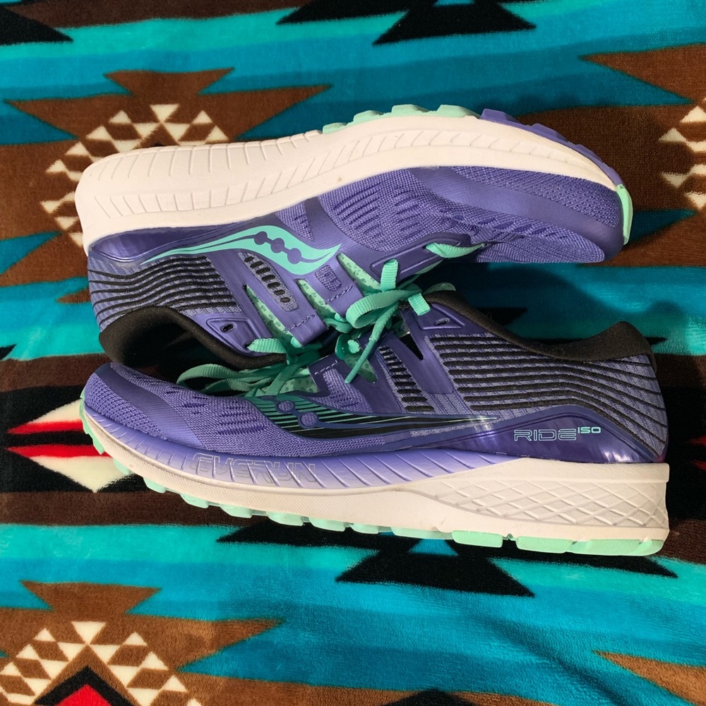 BRAND NEW WOMENS RUNNING SHOES